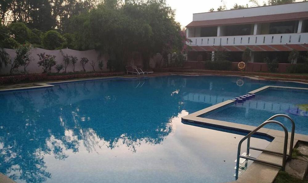 Mamalla Beach Resort Mahabalipuram Ngoại thất bức ảnh